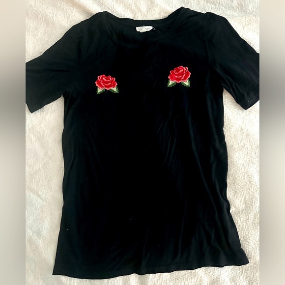 Rose t shirt - Picture 1 of 2